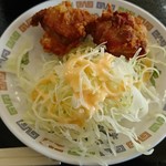 鴻ノ池サービスエリア 上り - 唐揚げとキャベツのサラダ：醤油ラーメン半チャーハンセット