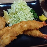 とんかつ専門店 とんくん - エビフライ(特大) 2400円