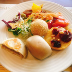 Shangri-La's Far Eastern Plaza Hotel - 