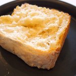 ラ・リューン - ランチコース 6480円 のパン