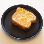 ラ・リューン - ランチコース 6480円 のパン