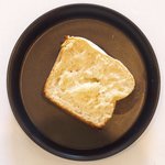 ラ・リューン - ランチコース 6480円 のパン