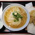 手打うどん 長谷沼 - 冷かけ中600円、とり天150円