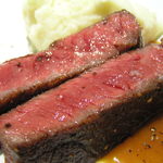 レストラン メルキュール - 国産牛ザブトン肉のソテー　⇐マルサラソース