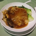 竹園 - フカヒレと三種きのこのあんかけ炒飯