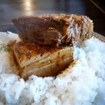 一文字カリー店 - 角煮のアップ