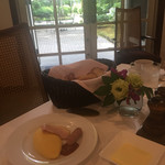 旧軽井沢ホテル音羽ノ森 - 綺麗なオムレツ、美しい風景…