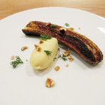 ラ・トラース - 7】デザート:百済農園さんのカモミールアイス 焼バナナ ベーゼツナッツ