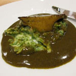 ラ・トラース - 4】徳島の鮑 肝ソース 下層にキタアカリと青海苔のピューレ