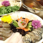 Nangokutei - ◆串刺しの野菜や肉を火鍋に浸けて食べる♪◆食べやすいし、火鍋を囲む楽しさも増します♪