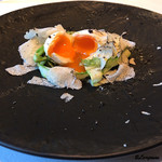 カーサ・デル・チーボ - グリーンアスパラにポーチドエッグにサマートリュフ