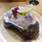 廻転寿司弁慶 - 岩牡蠣（中サイズ）