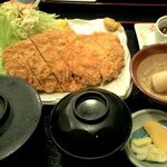 かつ亭膳 - 定番のロースカツ定食