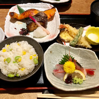 くし路 KITTE丸の内店 - 