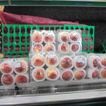 ヤオヨシ - また桃発見