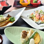蓼科高原ビュッフェ エルバージュ - 和食メニューもお召し上がりいただけます