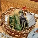 日本料理 栗吉 - [料理] 天ぷら盛り合わせ 全景♪ｗ