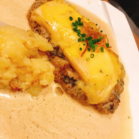旬菜ステーキ処 らいむらいと - チーズハンバーグ