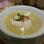 銀座 篝 - 鶏白湯そば（９５０円）