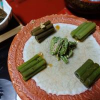 出羽屋 - あいこ
                    くわだい
                    みず
                    わらび
                    こごみ