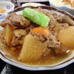 日本料理 伊達の味 畑谷 - 4時間煮込んだそうです。