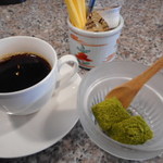 日本料理 伊達の味 畑谷 - 抹茶わらび餅とコーヒー