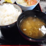 日本料理 伊達の味 畑谷 - 玉子と玉ねぎのスープとご飯