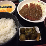 さくら水産 - メンチカツのカレーソースがけ