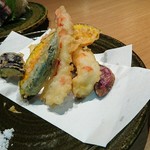蕎麦居酒屋 彩海 - 天ぷらの盛合せ