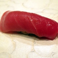 尾崎幸隆 - 「本鮪にぎり（中トロ）」