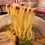 東京ラーメン空 - 麺のアップ