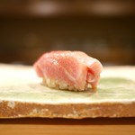 東麻布 天本 - 大トロ　塩釜