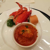 スーツァン・レストラン陳 渋谷店 - オマール海老，ホタテ貝柱，タラバ蟹のクリーミーチリソースオーブン焼き