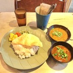 アンジャリ - カレー2種セット 1200円(税込)
      チキン&エビで！！
      