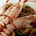 ナポリ、アマルフィ料理 Ti picchio - エビの殻が凄い