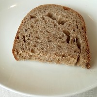 ナポリ、アマルフィ料理 Ti picchio 中目黒 - パン