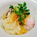 代官山焼肉 kintan - 黄金のハンバーグ
      トリュフ香るカルボナーラ仕立て