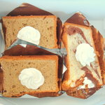 チョコレートシフォンケーキ（右）＆黒糖シフォンケーキ（左）　