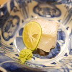 東麻布 天本 - ヒラメ昆布締め