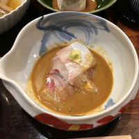 徳うち山 - 鯛刺身と胡麻だれ