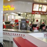 IN-N-OUT BURGER - 店内