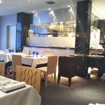 フランス料理「レ・セレブリテ」 - 店内