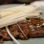 大衆料理　川治 - 鯨ステーキ