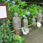 手打そば千花庵 - ｢明月院(あじさい寺)｣の･･お地蔵さん。