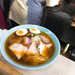 天神そば - ど迫力、２.５玉の玉子入りです。（2017.6 byジプシーくん）