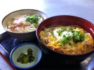 Tanaka - 親子丼ｾｯﾄ　600円　親子丼にかけうどんミニのｾｯﾄ