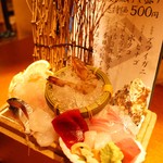 お刺身盛り合わせはなんと500円！！