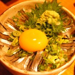 キビナゴ月見丼