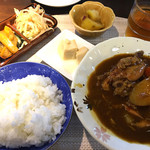 せかんど はうす - 手羽先のトロトロカレー定食800円