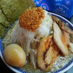 山勝角ふじ - 特製ラーメン[叉焼有・にんにく少な目・後は普通]1050円。ニンニクの味付けが美味しく、オススメです。